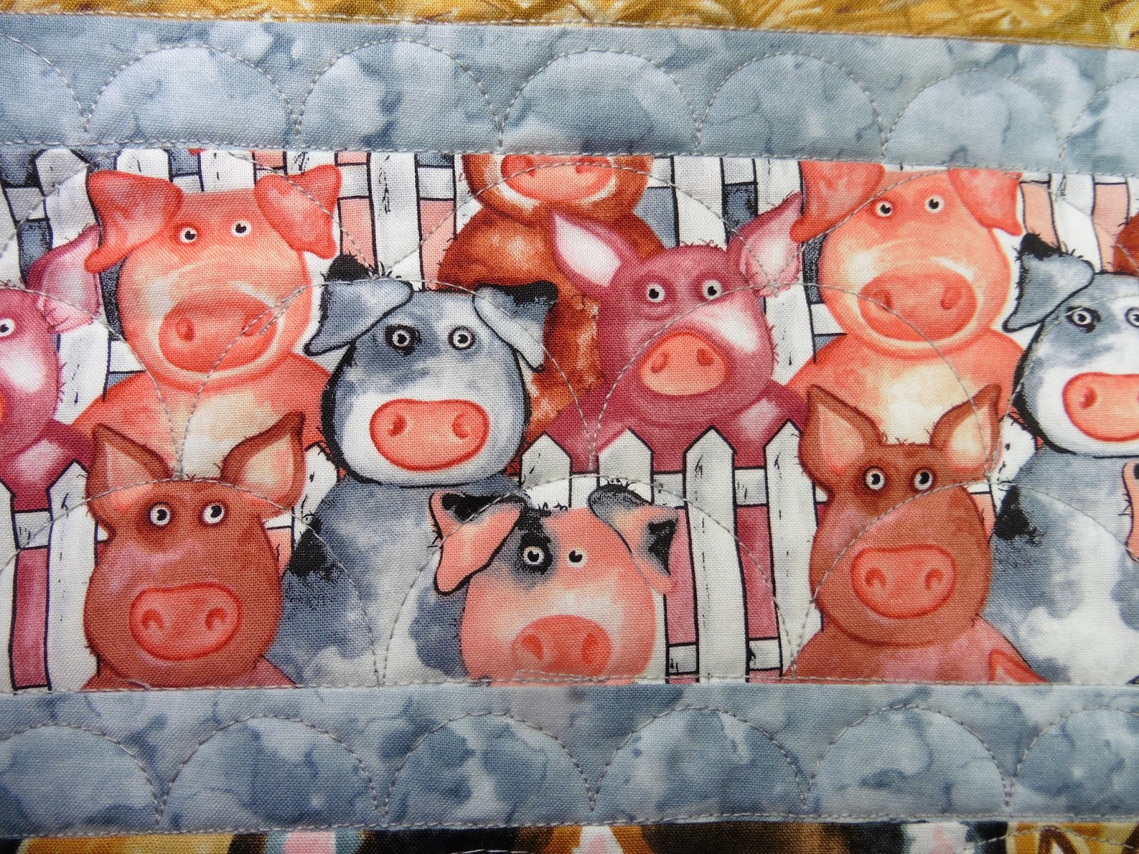 DianeLoves2Quilt FMQing the Barnyard Quilt