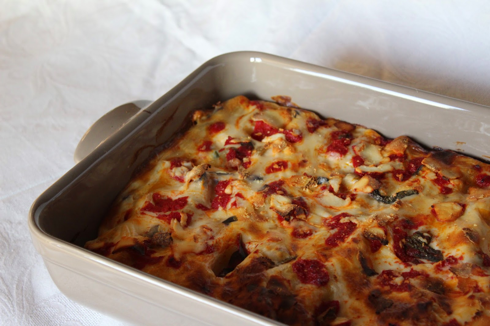 cannelloni di melanzane e crema di ricotta.