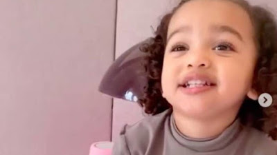 Putri Kim Kardashian West, Chicago Menyanyikan 'I Love You' pada Yesus