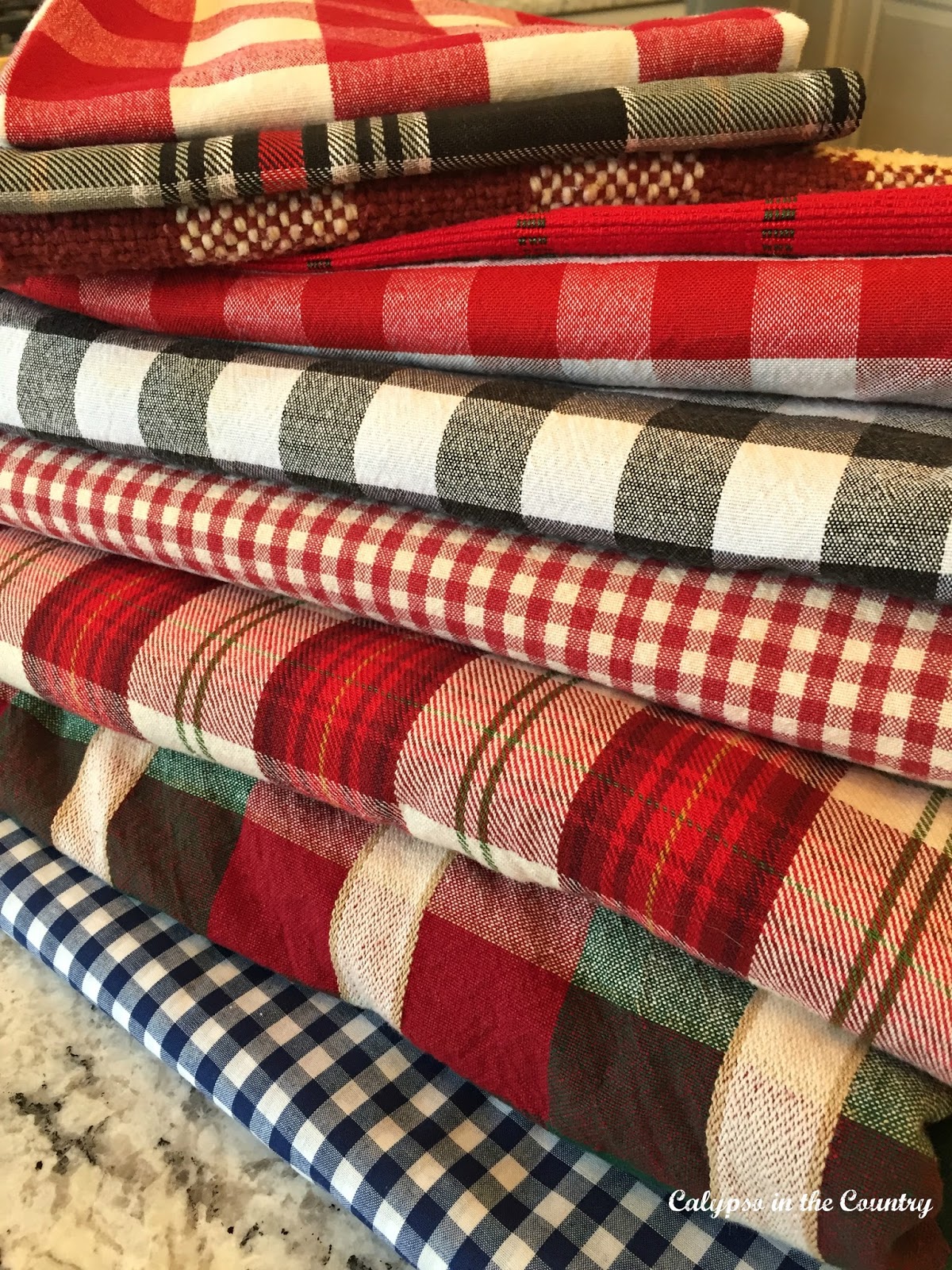 Plaid Table Settings