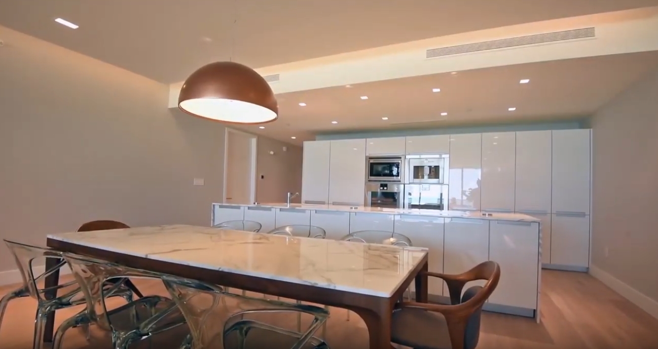 13 Photos vs. Inside a $6.5M Luxury Oceanfront Apartment in South Beach - High End Condo & Interior Design Video Tour 13 Photos vs. Inside a $6.5M Luxury Oceanfront Apartment in South Beach - High End Condo & Interior Design Video Tour