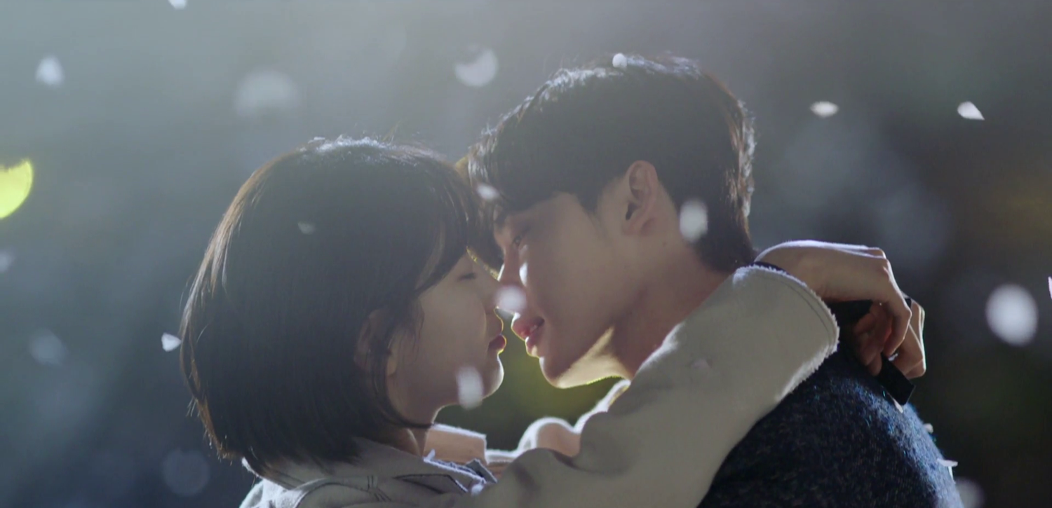 Khi Nàng Say Giấc, While You Were Sleeping (2017)