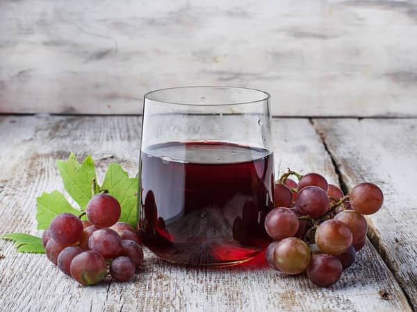 திராட்சை பழம் ஜூஸ் குடிப்பதால் உடலுக்கு கிடைக்கும் நன்மைகள்/ health benefits of grape juice in- tamil