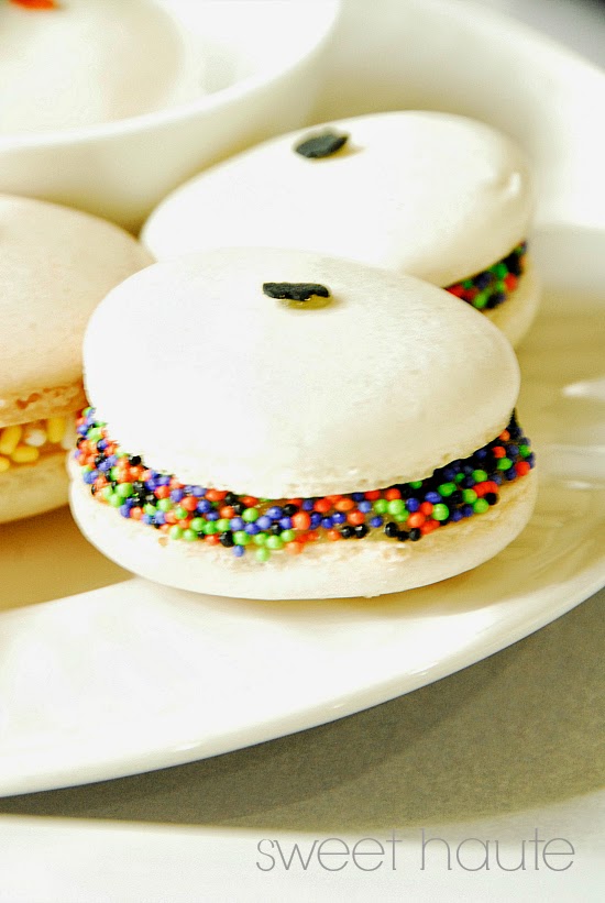 http://sweethaute.blogspot.jp/2014/10/french-macarons-diy-tutorial.html