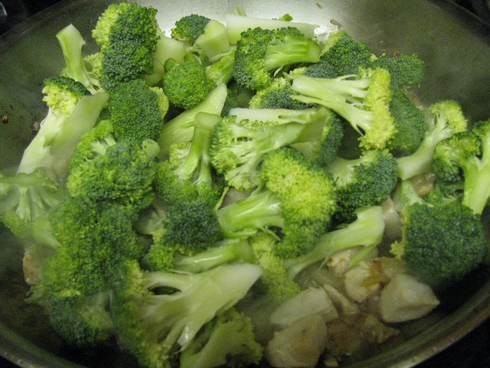 PASSION ON THE STOVE TOP Chicken and Broccoli In Oyster Sauce