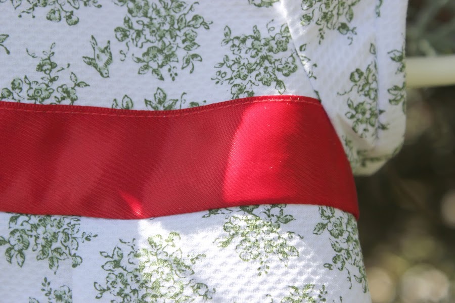 DIY Ropa de bebé: Vestido de flores y mangas de globo. patrón gratis