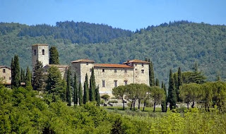 Δείτε ένα εκπληκτικό ξενοδοχείο στην Τοσκάνη μέσα σε ένα μοναστήρι του 10ου αιώνα... Υπέροχες φωτογραφίες μόνο στο travelstyle.gr!!