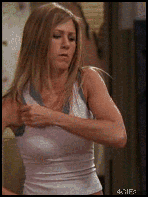 브라 벗는 제니퍼 애니스톤 - 디쁠