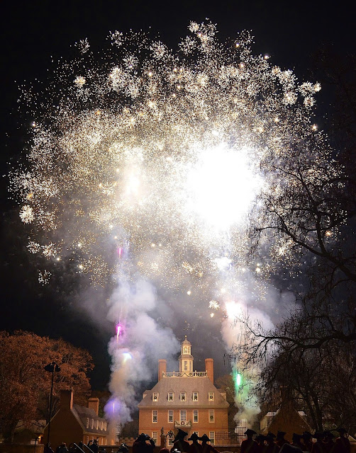 Christmas in Colonial Williamsburg The Grand Illumination