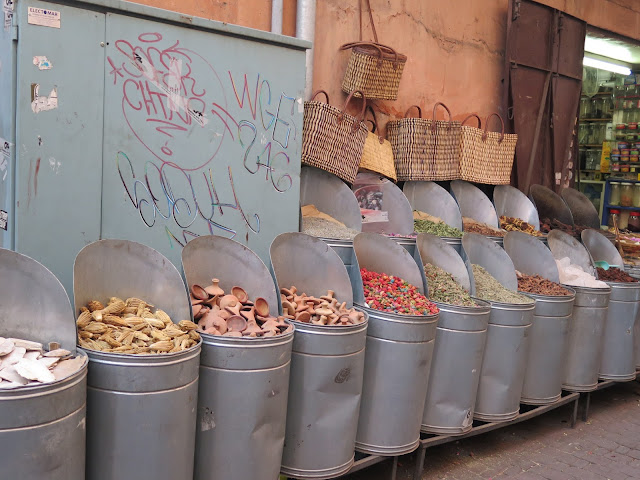 Artículos de belleza en el Zoco de Marrakech