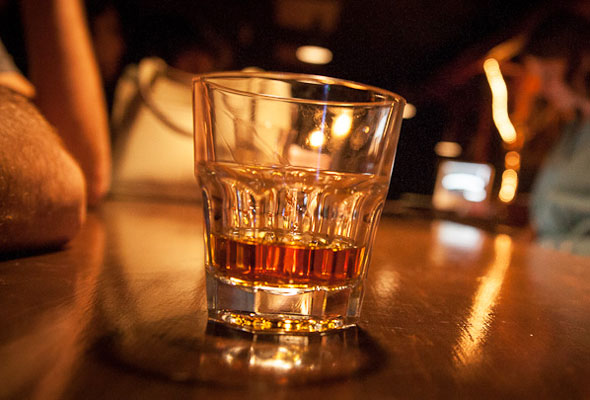 Виски в клубе