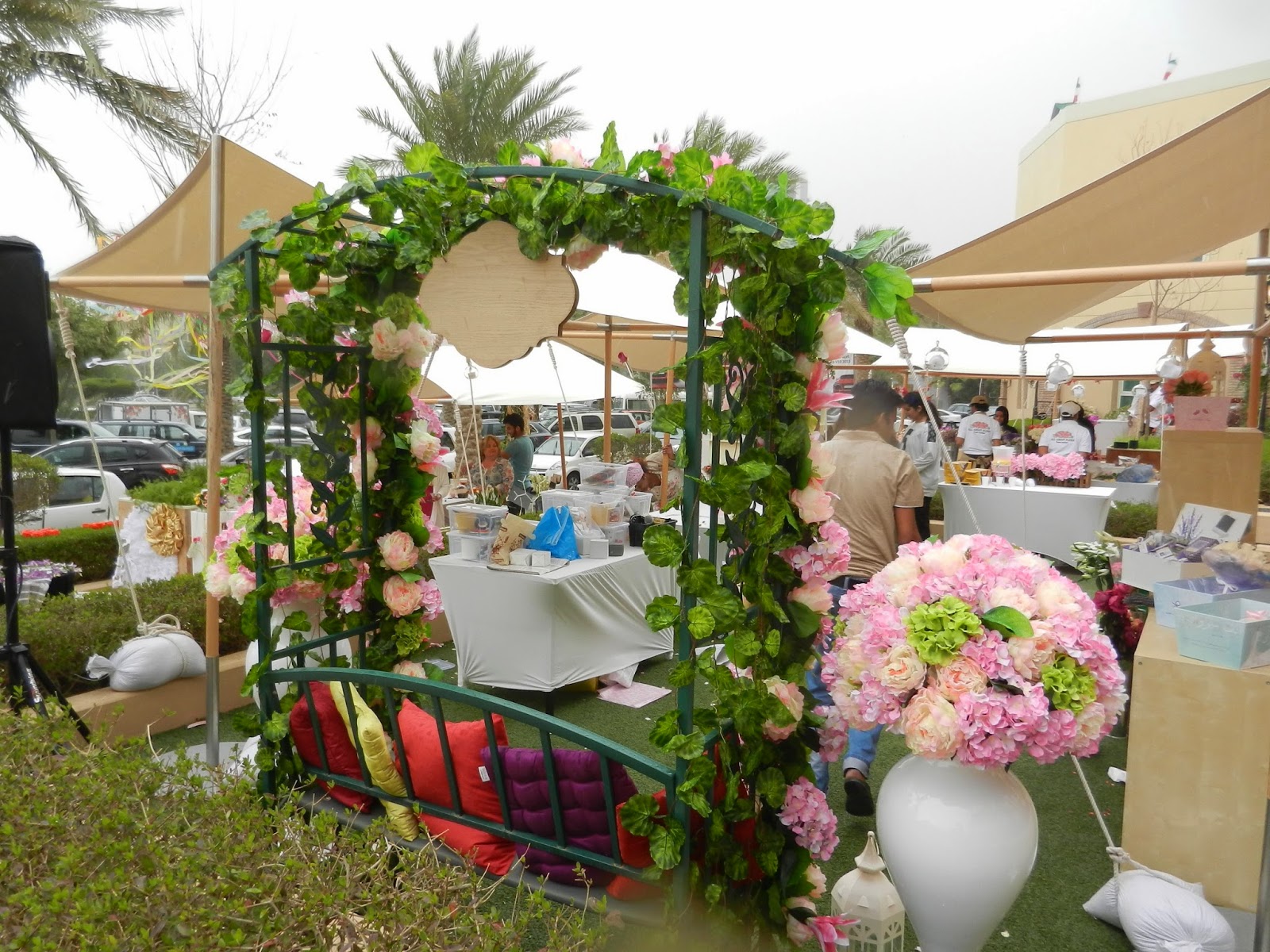 Kuweight 64: DELIGHTFUL ARGANA FLOWER BAZAAR