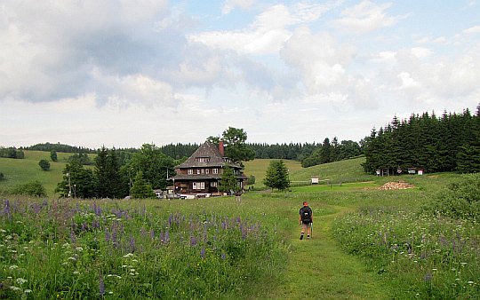 Góry Kamienne. Schronisko „Andrzejówka” na Przełęczy Trzech Dolin.