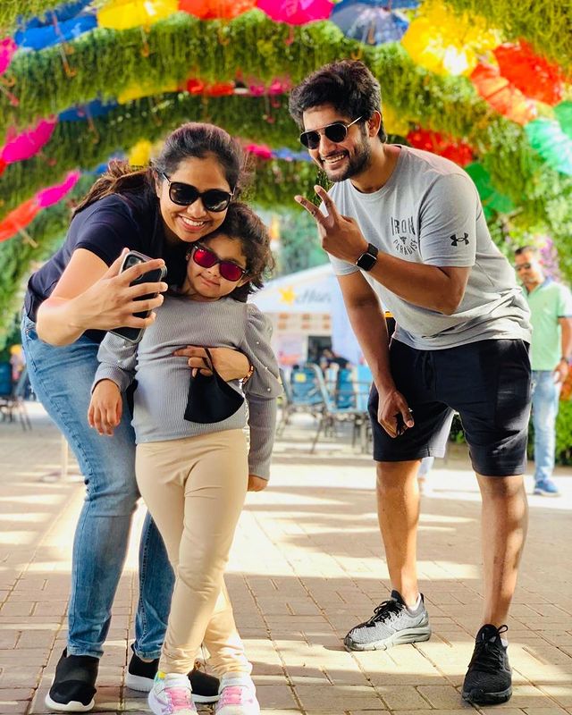 Actor Aadi Latest Photos with his wife and daughter
