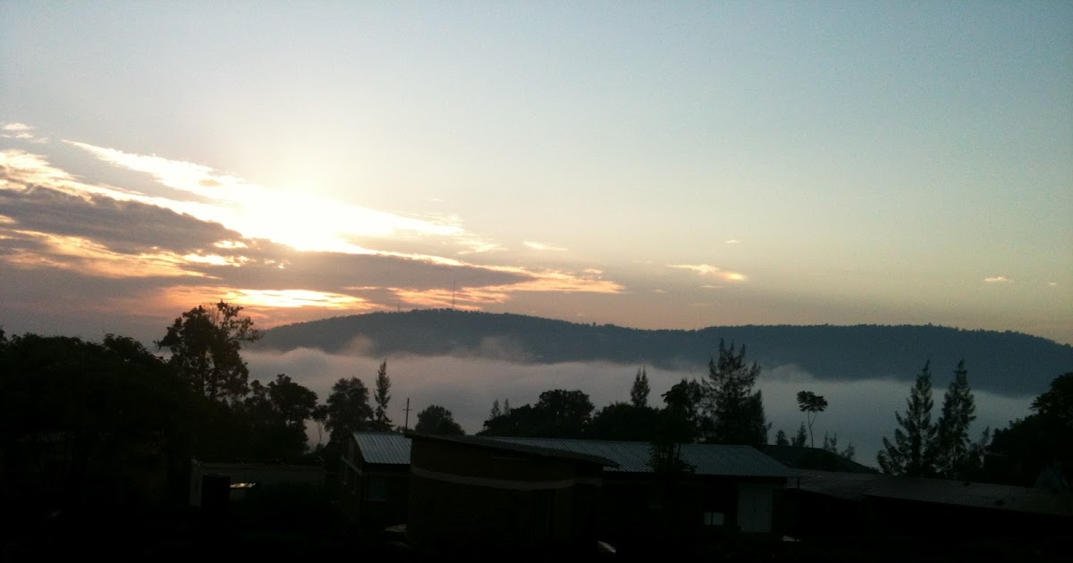 Land of a Thousand Hills My Life in Rwanda Epub-Ebook