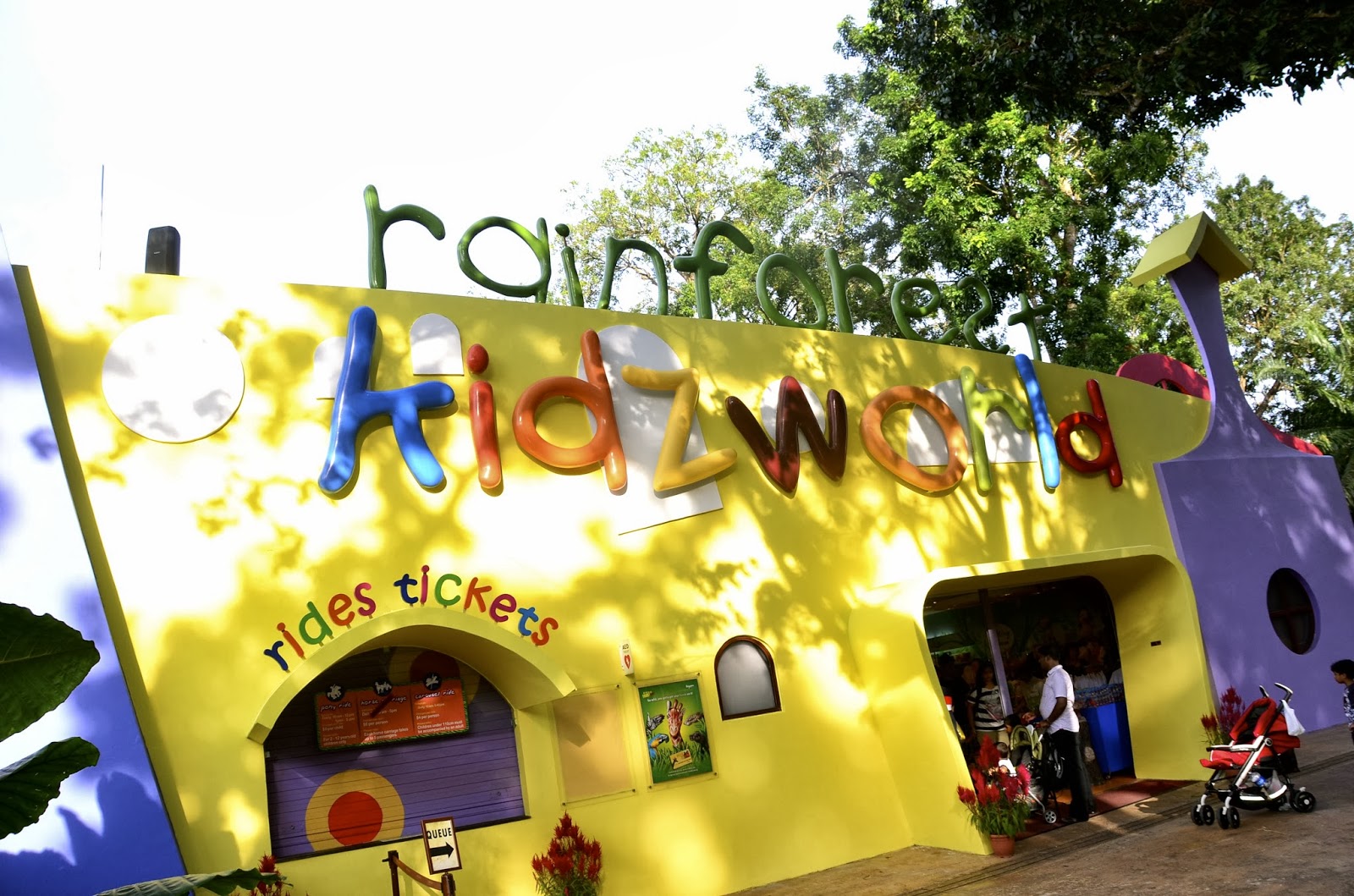 VodkaRouge Rainforest KidzWorld at Singapore Zoo (photoblog)