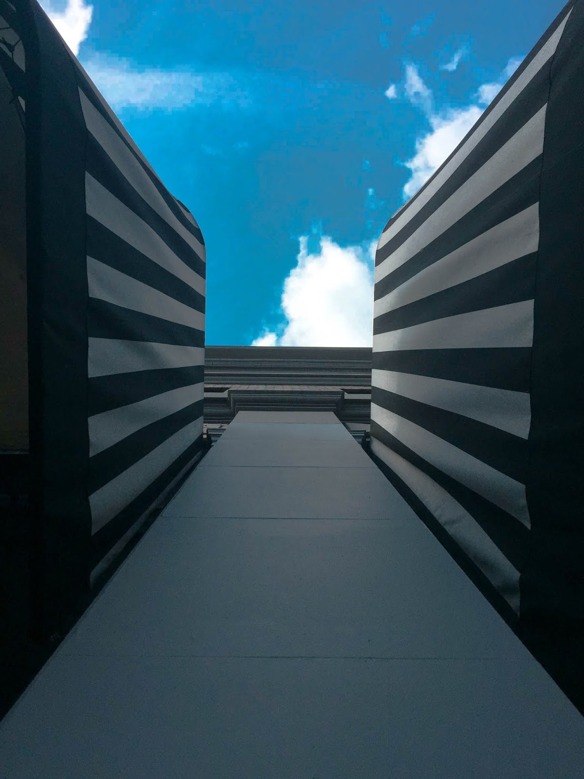 Owen Asch Photography: Best Examples of Framing & Compositional Techniques