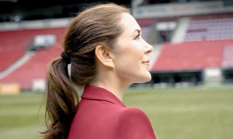Crown Princess Mary wore new red crepe blazer from Alexander McQueen. The Mary Fonden has launched the project Fantastic Football Parties