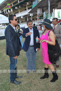 Rahul Mishra Showcases Collection at Race Course Photo Gallery