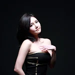 Han Ga Eun in Black Mini Dress Foto 18