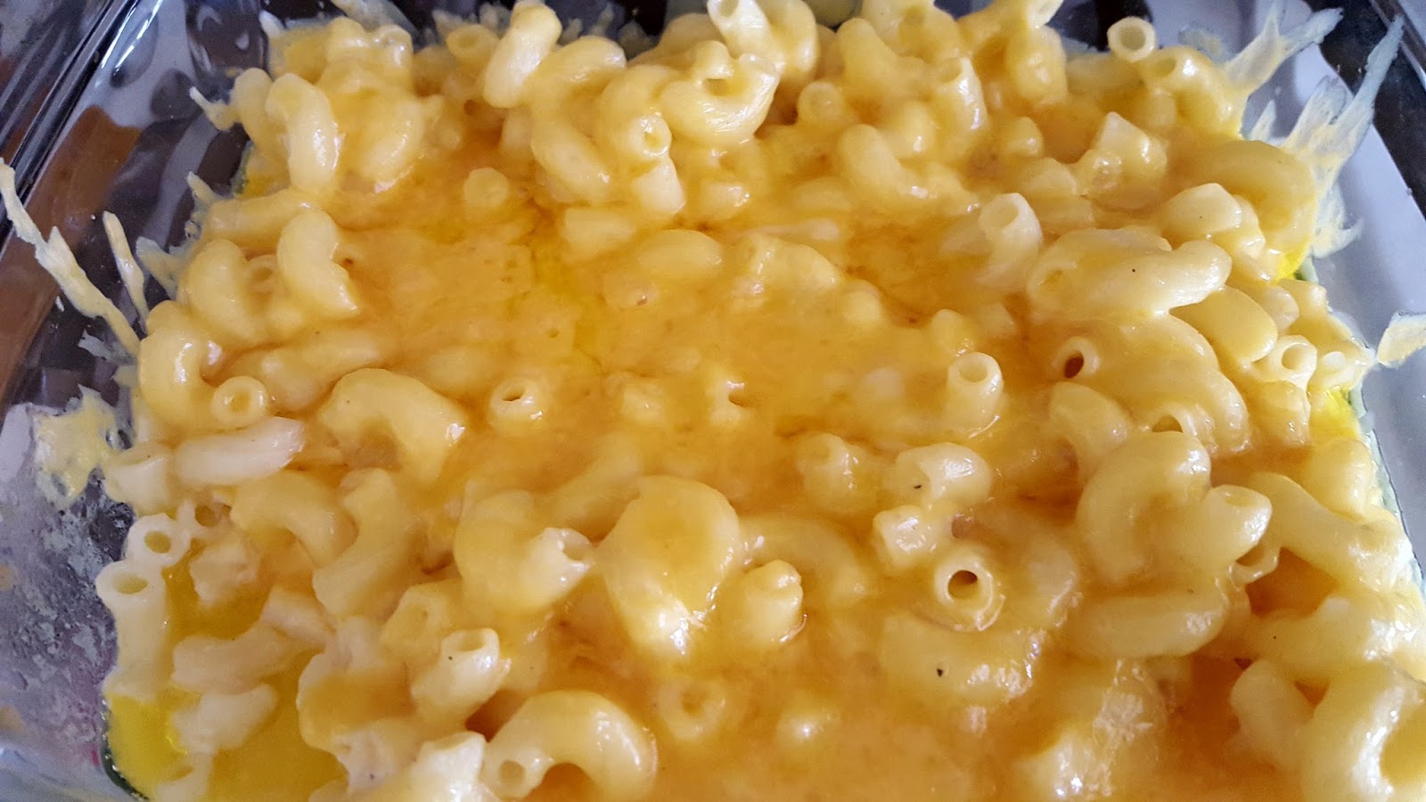 Cheddar and Smoked Gouda Mac 'n' Cheese