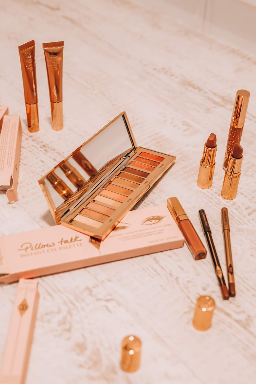 Charlotte Tilbury Pillow Talk Range Review Charlotte Tilbury Instant Eye Palette in Pillow