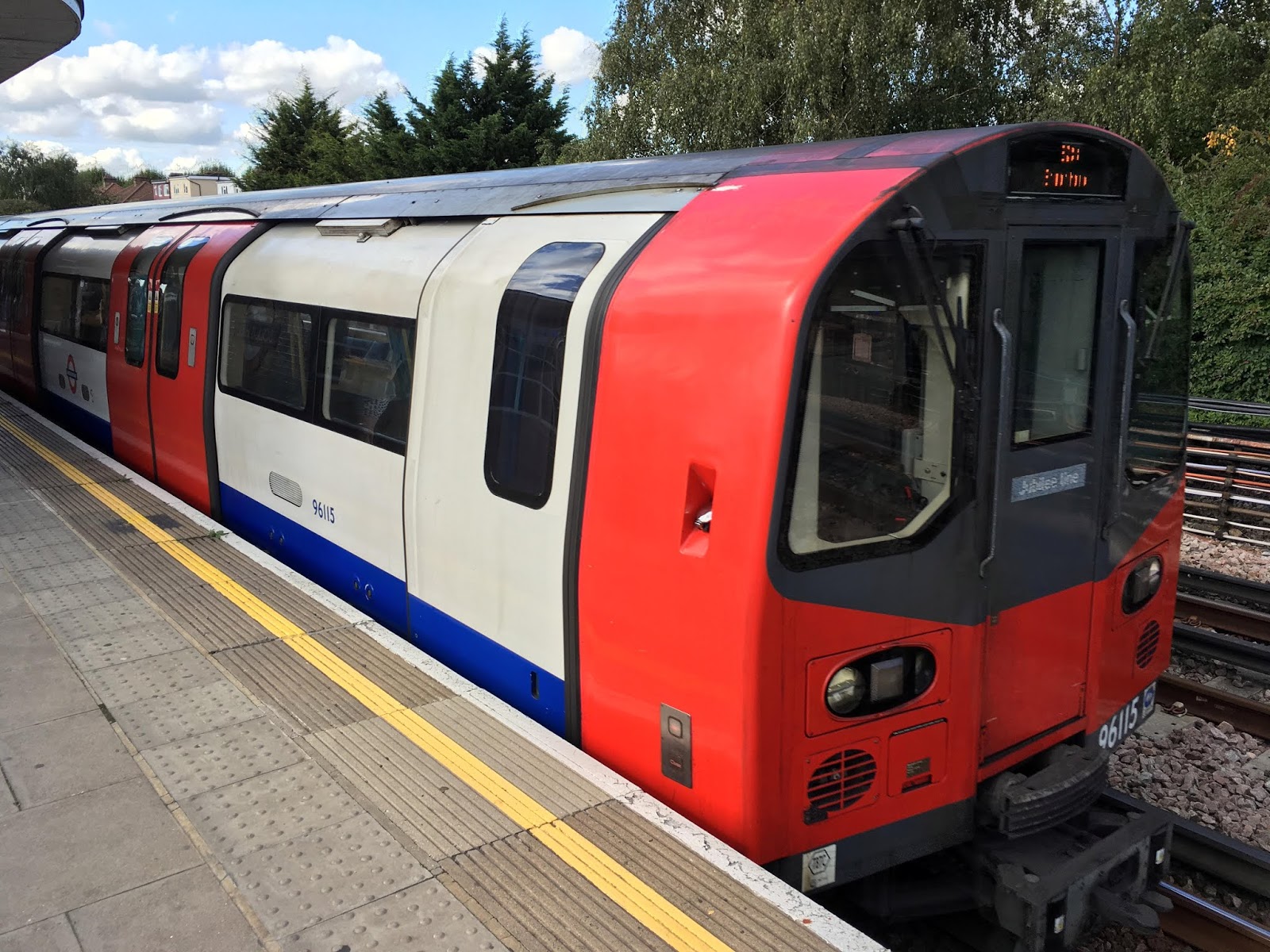 The Railway Photo Blog Jubilee Line (12) Dollis Hill