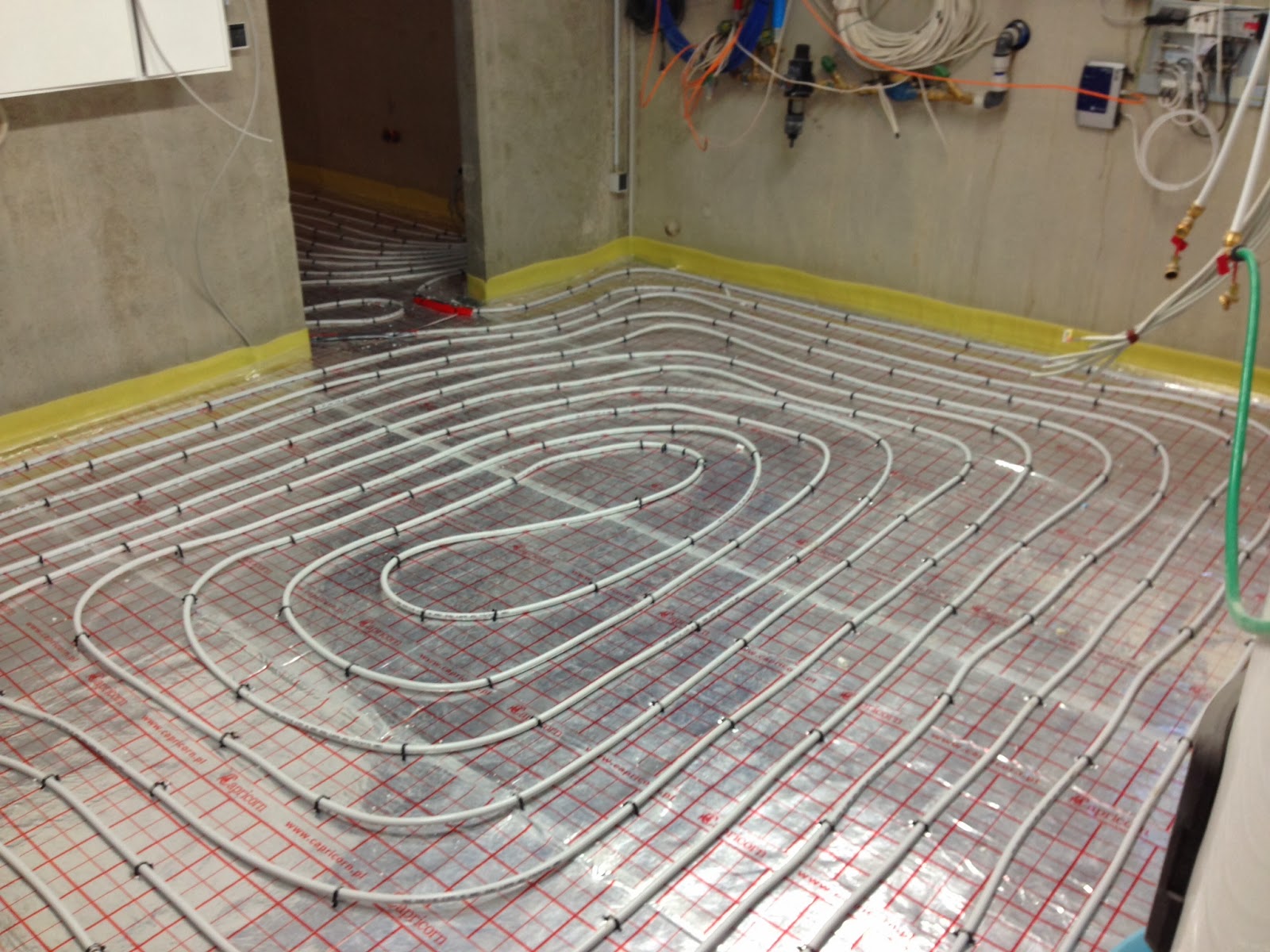 Bautagebuch & Blog: Allkauf Haus: Fußbodenheizung ist verlegt.