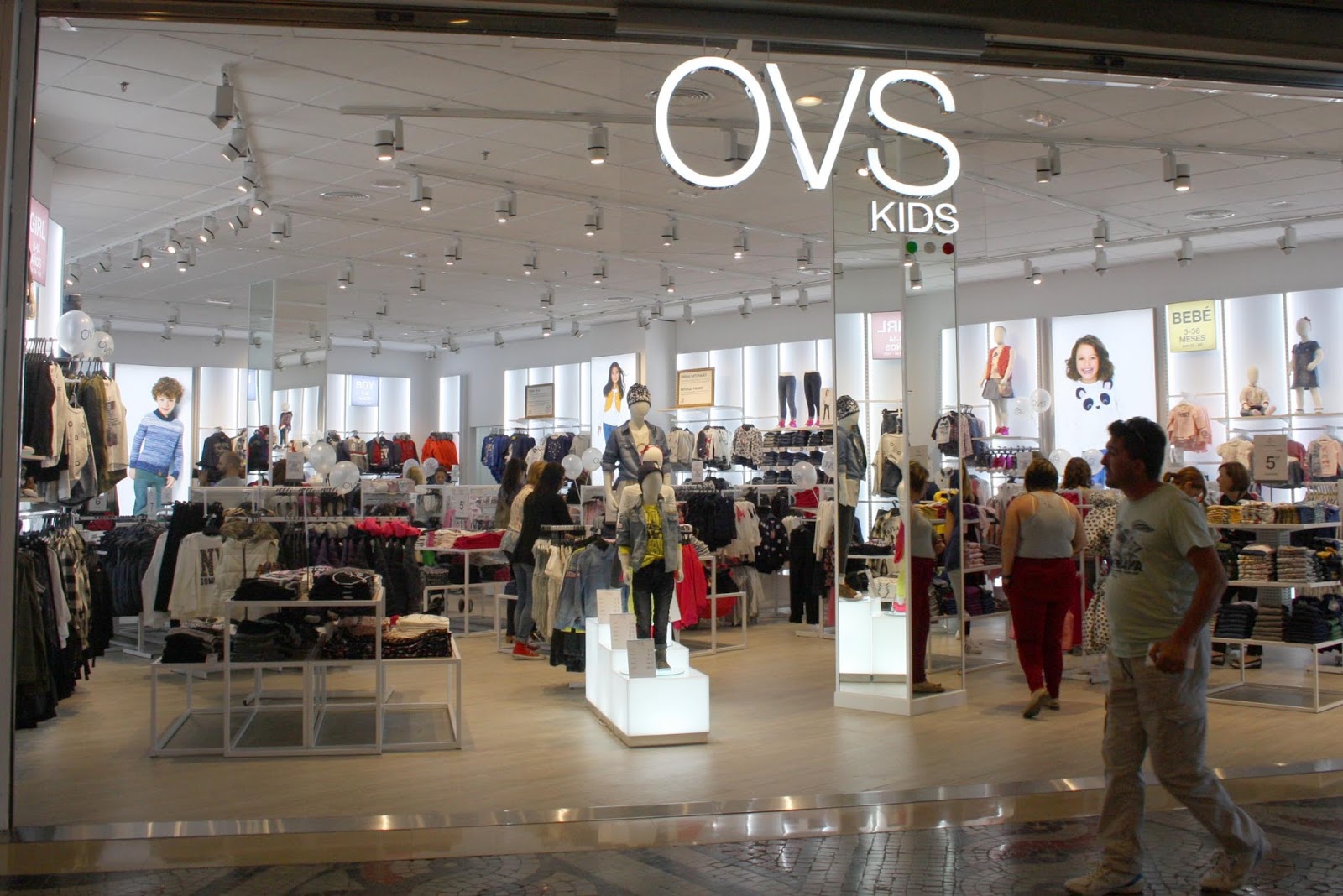 esta arrebatar Química OVS Kids, nuevo comercio de ropa infantil, abre sus puertas en el Centro  Comercial La Verónica - Las 4 Esquinas
