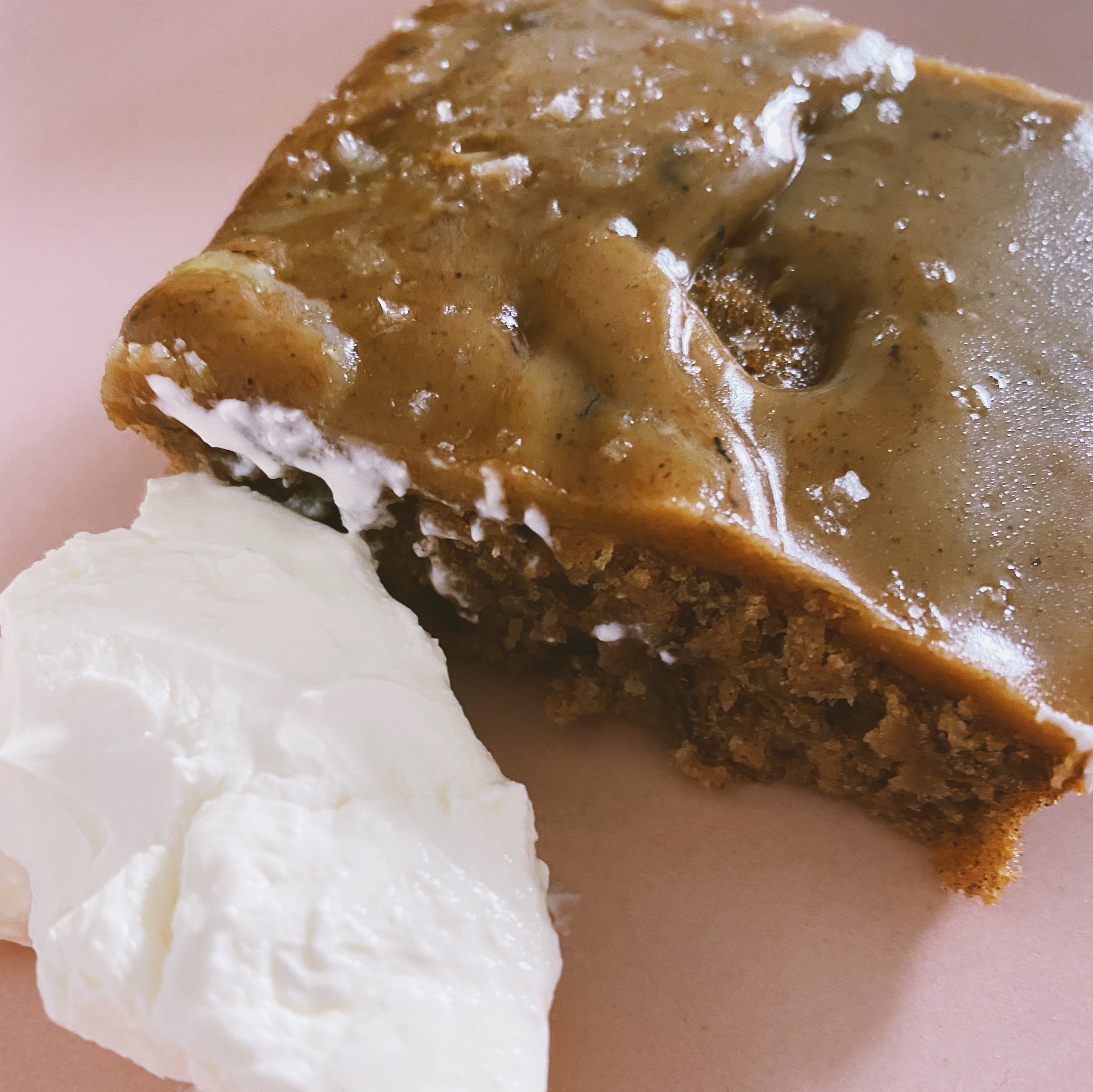 Stella's Wardrobe STICKY TOFFEE PUDDING TRAYBAKE