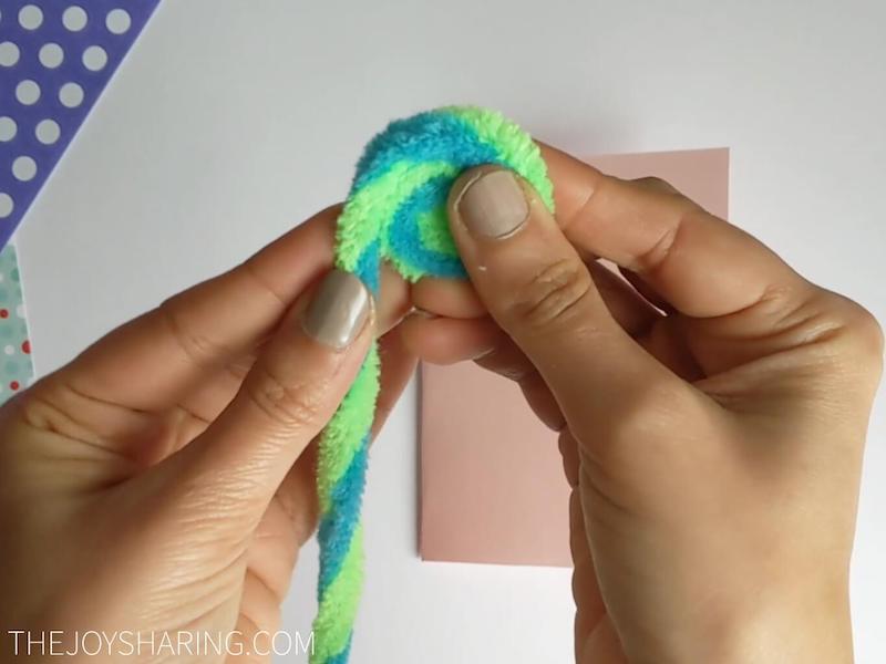 Pipe Cleaner Lollipop Valentine's Card The Joy of Sharing