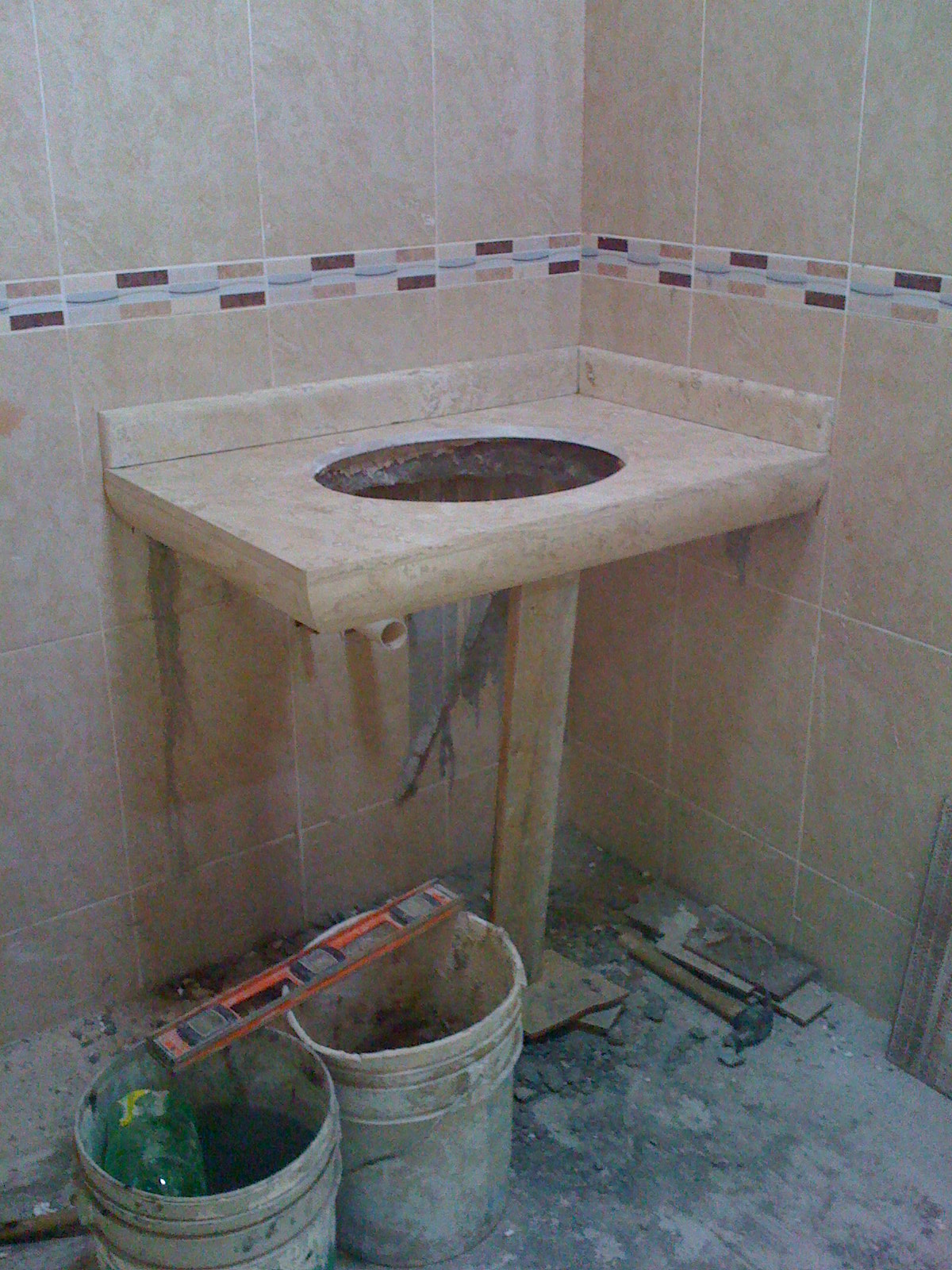 ROMAN DE LA ROSA ROMERO: CUBIERTAS DE MARMOL PARA BAÑOS