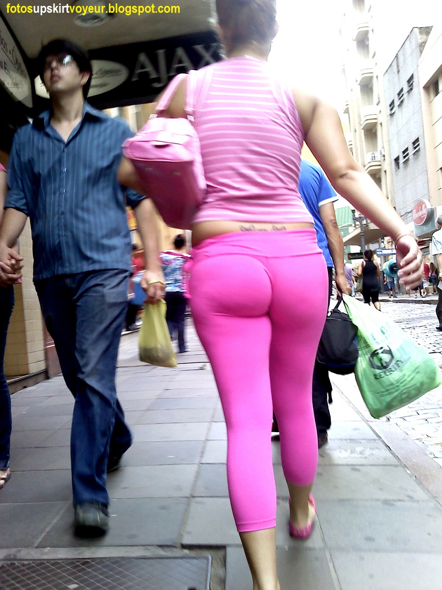 Mujeres hermosas en leggins 