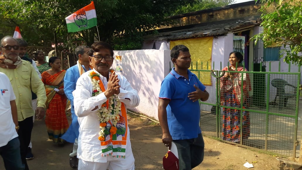 ব্যাঙ্কের পাশ বইয়ের জেরক্স বিলি করবেন জোট প্রার্থী 1 ব্যাঙ্কের পাশ বইয়ের জেরক্স বিলি করবেন জোট প্রার্থী