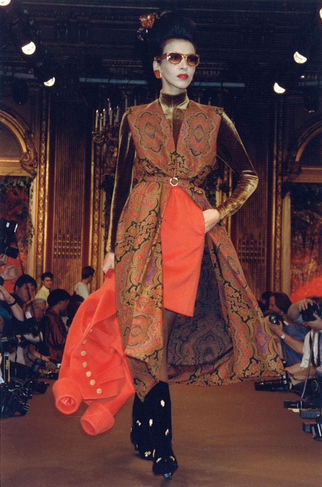 Stunning Photos of Christian Lacroix Haute Couture Fall-Winter Fashion ...
