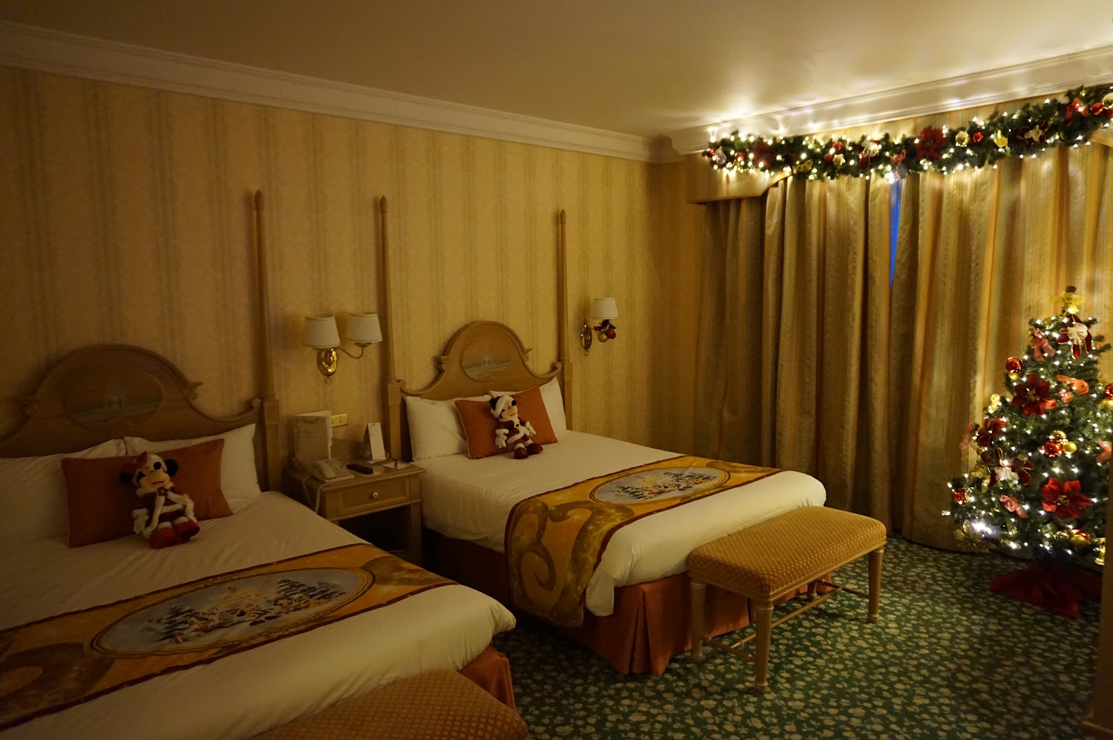 The Siamese Cat Blog Christmas At Disneyland Paris