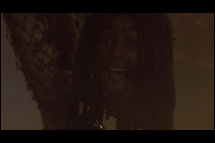 PREDATOR_2_DISC1_04_Title_1_00010.jpg