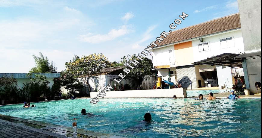 Kolam renang oasis tambun