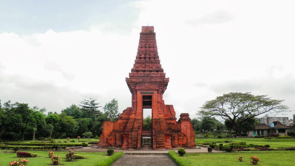http://www.asiamedan.com/tourpackage/indonesia/indonesia/jawa-timur/surabaya/5d4n-surabaya--the-ancient-city-of-majapahit-kingdom-tour-package/#sthash.cSGajTUU.dpuf