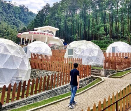 Glamping Di Kaki Gunung Kawi! Tiket Masuk Dan Tarif Menginap Di Lembah Indah Malang - Sanflawer.com