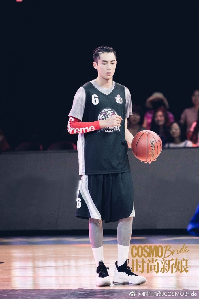 180915. Dylan at Super Penguin Basketball Celebrity Match🏀🔥💖 #DylanWang  #王鹤棣 #WangHeDi