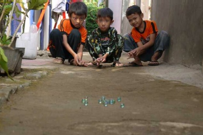 5 Permainan Masa Kecil di Bone yang Sudah Jarang Terlihat