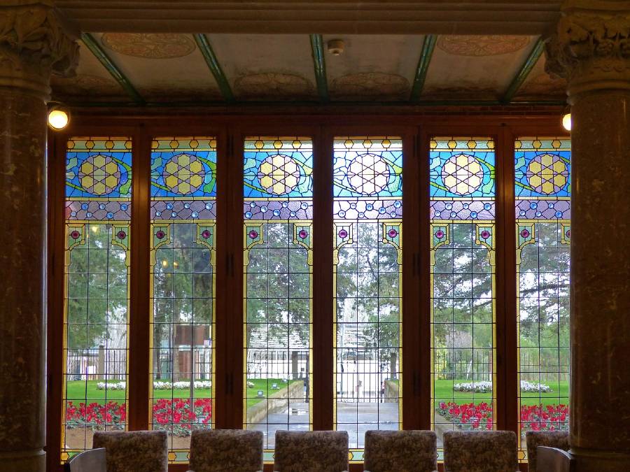 The Pros and Cons of a Picture Window