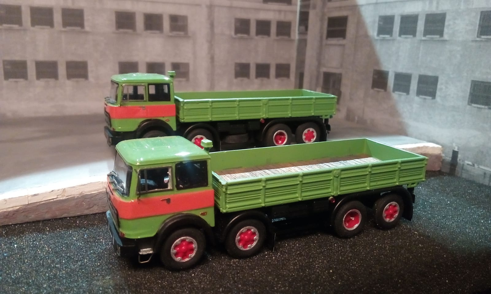 GRANDI E PICCOLE AUTO Fiat 691/180, OM 180, Fiat 300 e 619 alcune recenti realizzazioni di