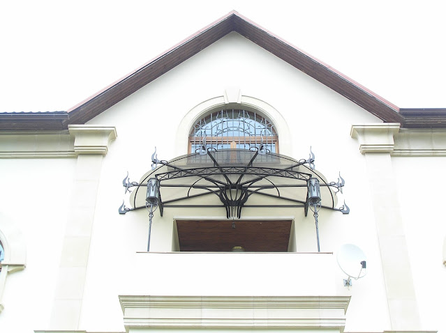 Кованые козырьки и навесы 