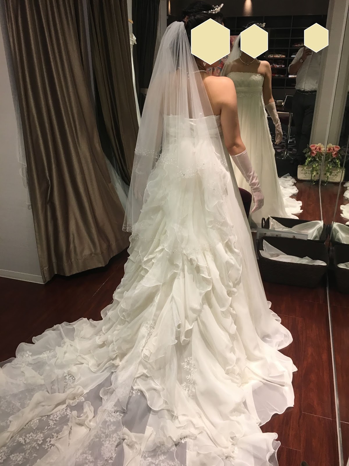 Adhd女性と恋愛結婚したうつ病平均的サラリーマンの日記ブログ 画像満載 ウェディングドレス タキシード試着 セミオーダーかレンタルか 費用は 噂の8万円のドレスは ワタベウェディングで沖縄リゾ婚体験レポート