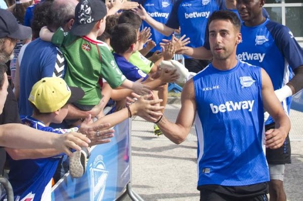Oficial: Real Jaén, firma cedido Rafa Navarro