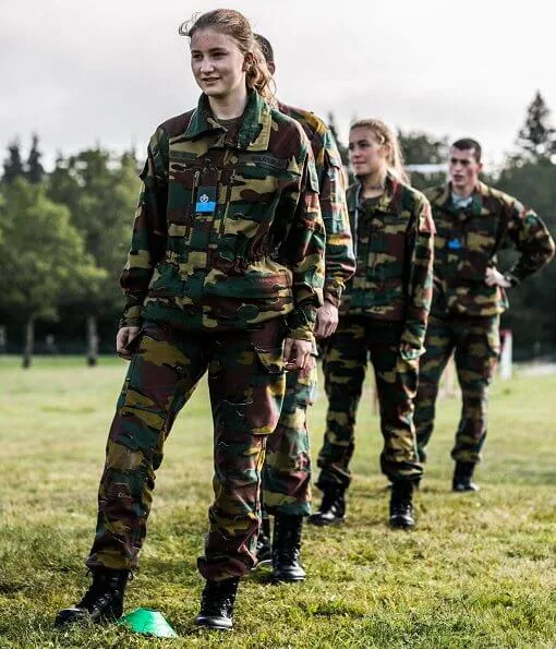 Crown Princess Elisabeth participates in an intensive sports program, and she learns to use camouflage and use weapons