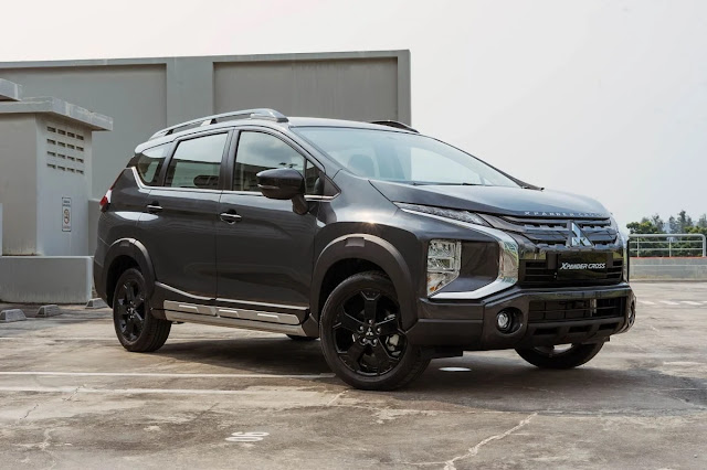 xpander cross black edition