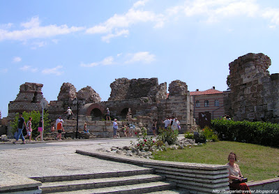 Западная крепостная стена, Несебр, Болгария